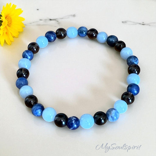 Armband „Weibliche Kraft“ – handgefertigtes Unikat mit Symbolkraft