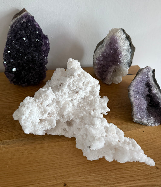 Weißer ARAGONIT 990 Gramm - ein besonderes Geschenk mit