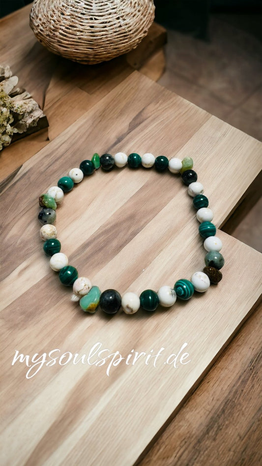 Armband "Symbol für Reinigung auf energetischer Ebene" - Smaragd, Malachit, Chrysopras und Magnesit