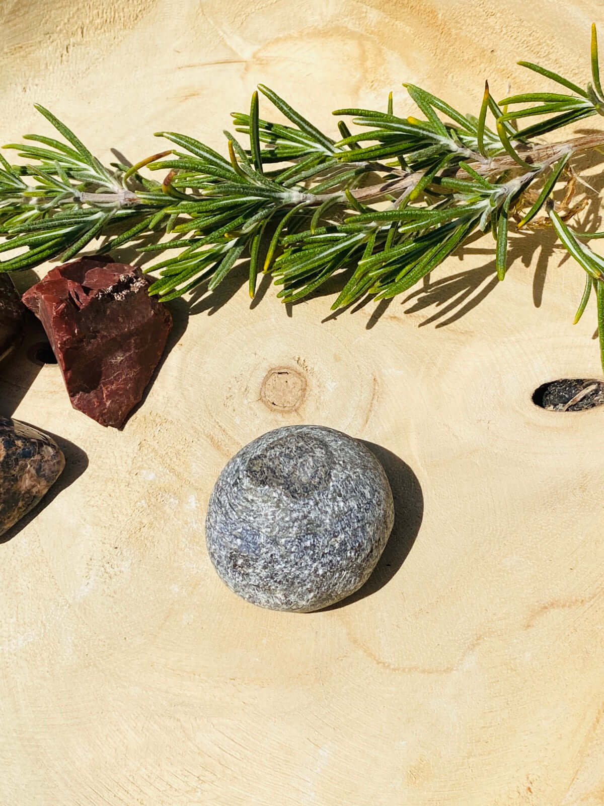 LABRADORIT Emu Egg -