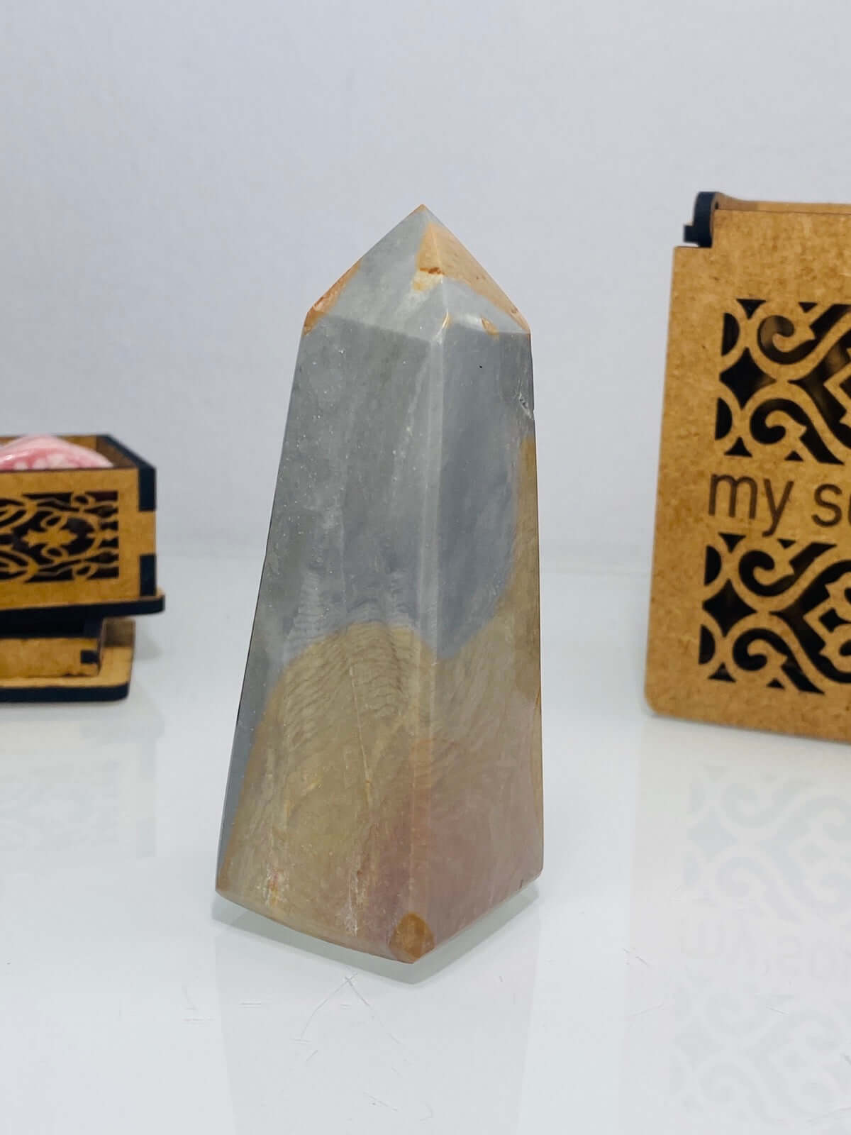 Polychrom JASPIS Obelisk 145 Gramm / 8,8 cm (Unikat) - Heilstein