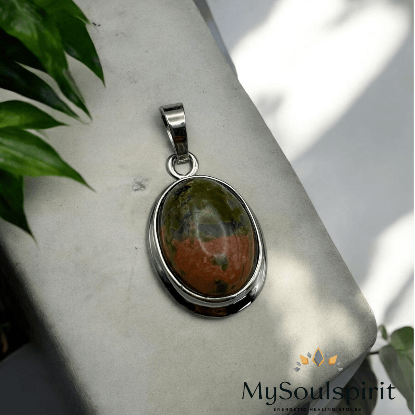 Unakit Kettenanhänger oval eingefasst -