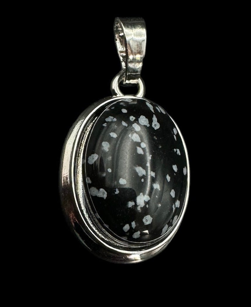 Schneeflocken-Obsidian in SIlber gefasst