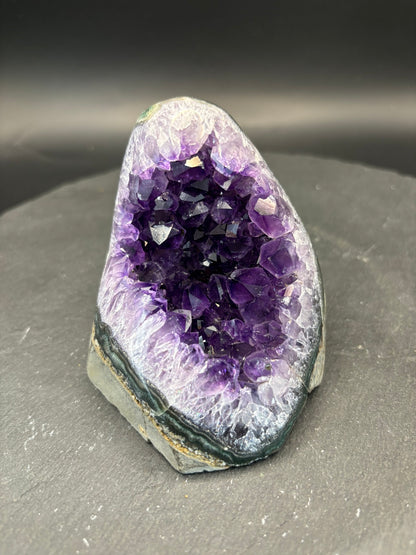 Deep Amethyst Druse 539 Gramm ( Unikat )