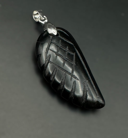 Obsidian Flügel Kettenanhänger mit Schlaufe