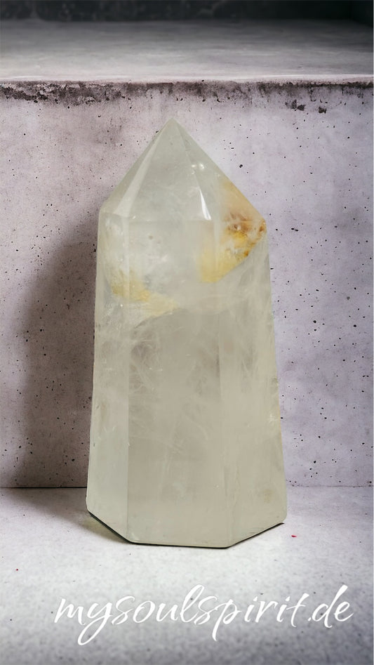 Bergkristall Turm ca. 10,1 cm  / 344 Gramm Unikat